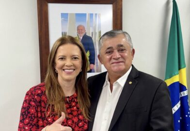 Guimarães anuncia R$ 1 milhão para a saúde de Crateús em parceria com a Prefeita Janaína Farias